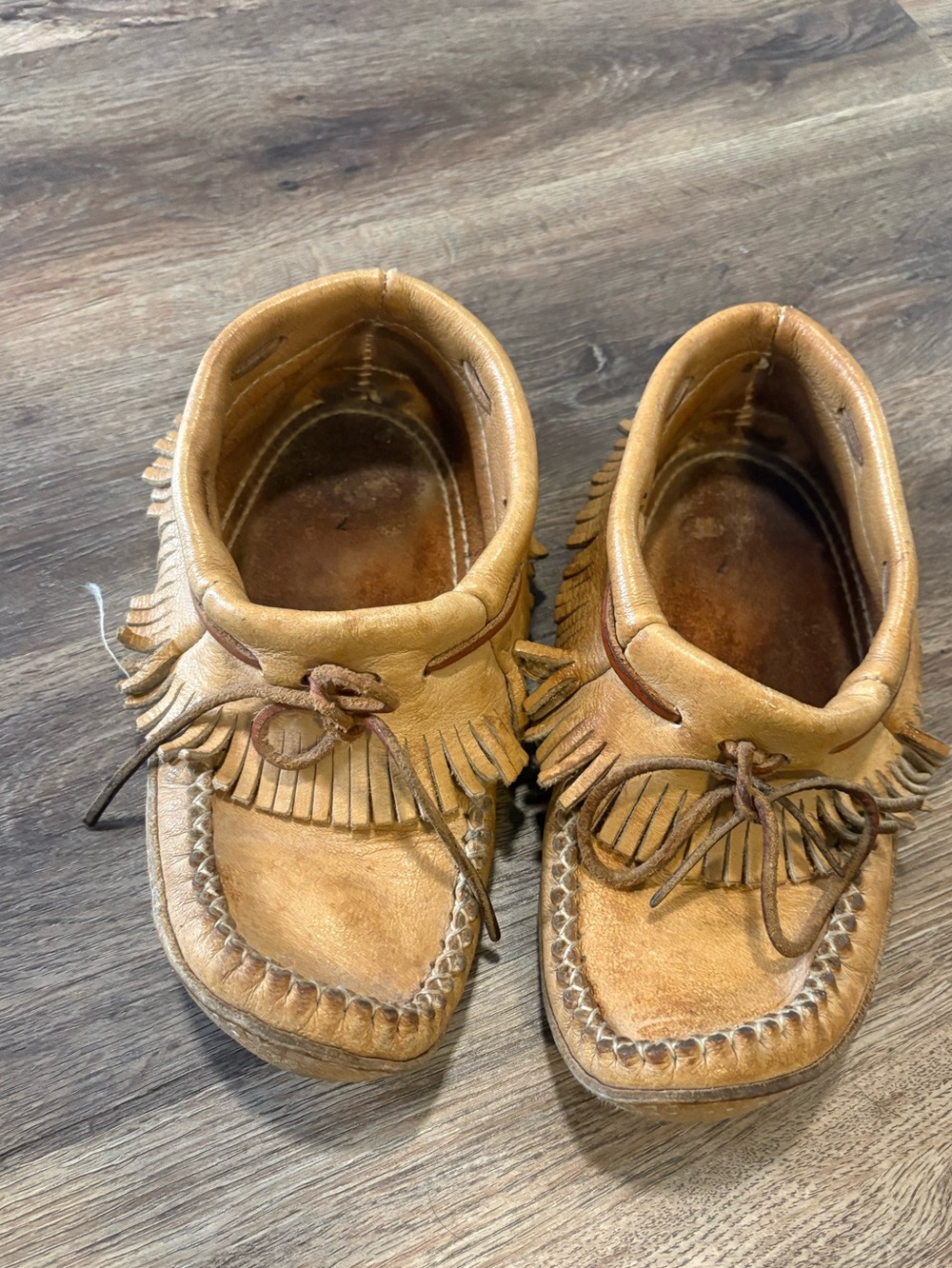 Women’s Tan Moccasin Size 9